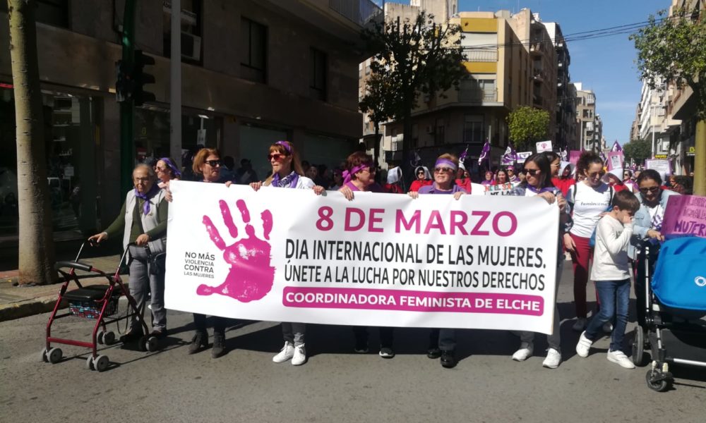 Elche vuelve a salir a la calle para reivindicar una sociedad más ...