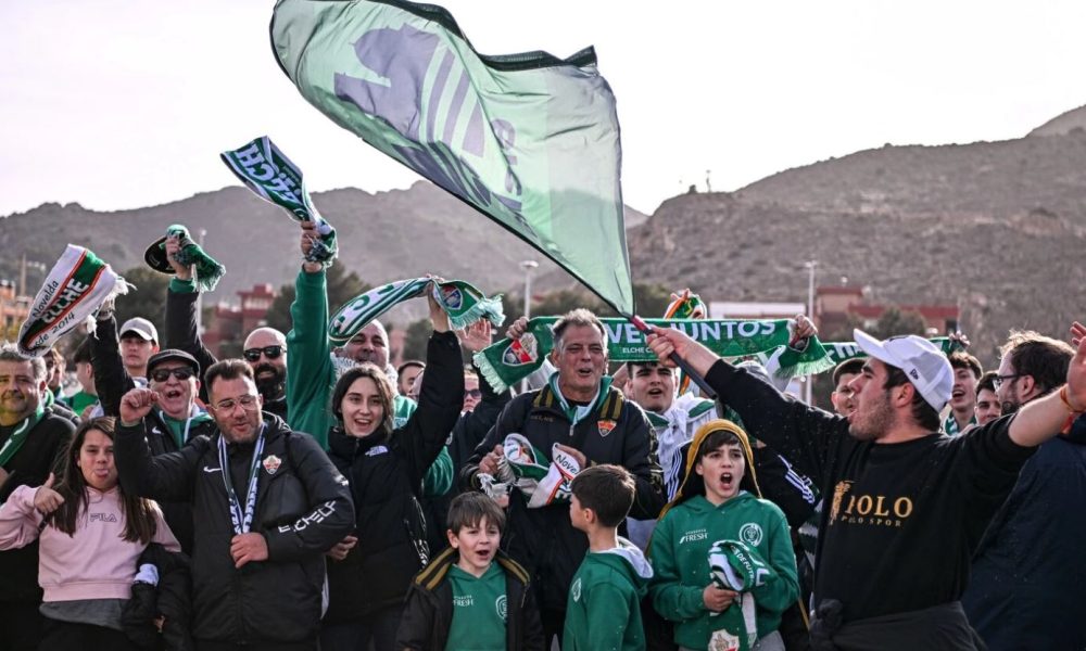 El Elche saca a la venta 854 entradas para el duelo ante el Villarreal ...