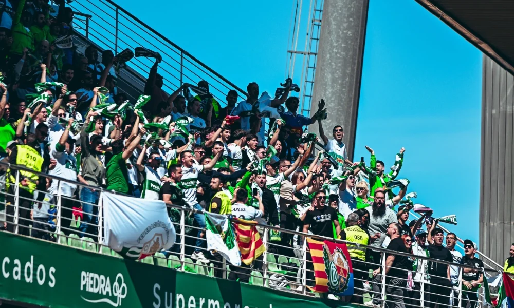 La afición del Elche C.F. ansía el primer desplazamiento de la ...