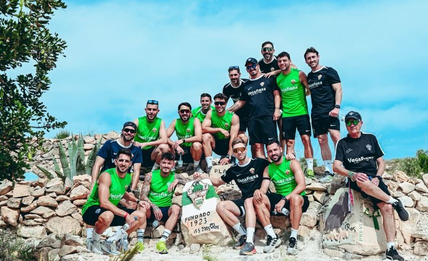 El Elche cumple su promesa y regresa al CAU, donde en pretemporada se marcó el objetivo del ascenso