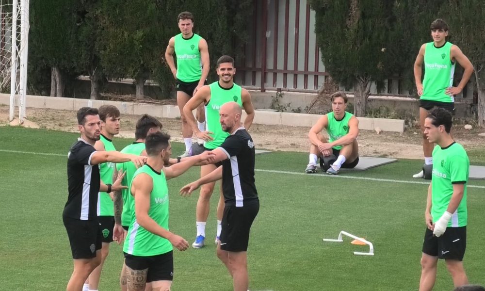 Rafa Mir, ausente en la sesión en el Díez Iborra, es seria duda para el duelo ante el Alavés