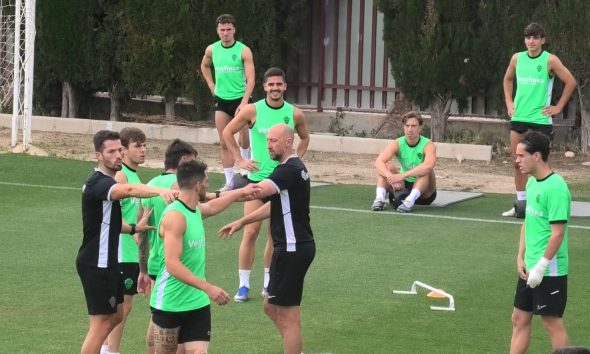 Rafa Mir, ausente en la sesión en el Díez Iborra, es seria duda para el duelo ante el Alavés