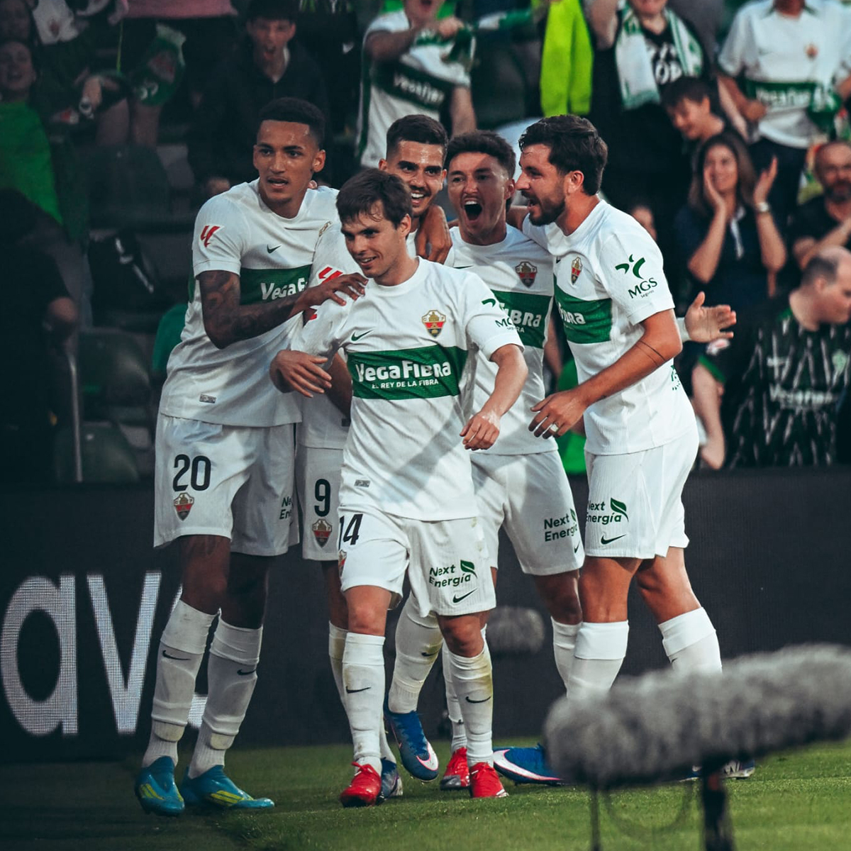 El Elche se juega media permanencia en el duelo de este sábado ante el Alavés