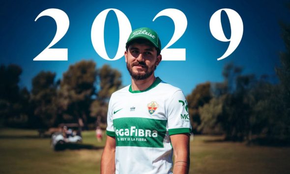 El Elche también apuesta por Chust, que seguirá en el Martínez Valero hasta 2029