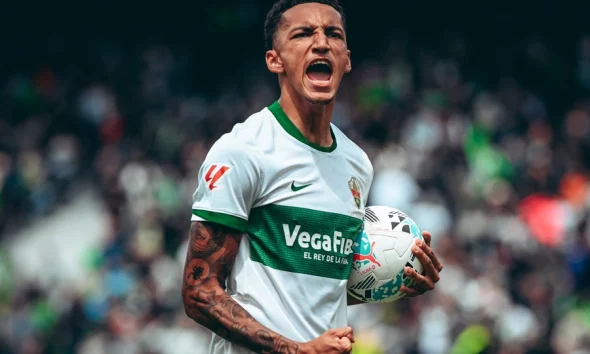 El Elche cierra el traspaso de Álvaro Rodríguez