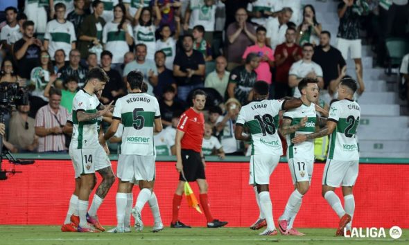 El Elche no aprende y vuelve a tirar por tierra una gran reacción en la segunda parte